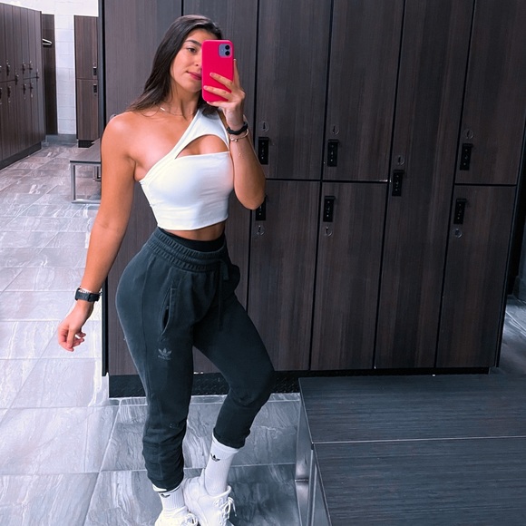 Alphalete Asymmetrical Sports Bra White - Picture 5 of 7